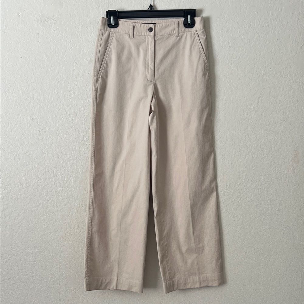 Like New! Theory Tan Straight Leg Trouser Khaki in Size 00